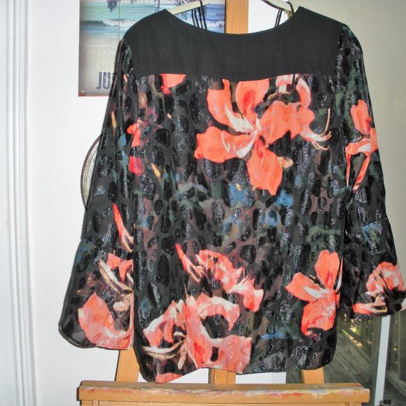 Guess flowered blouse w/Bell sleeves - SZ L - Picture 4 of 6
